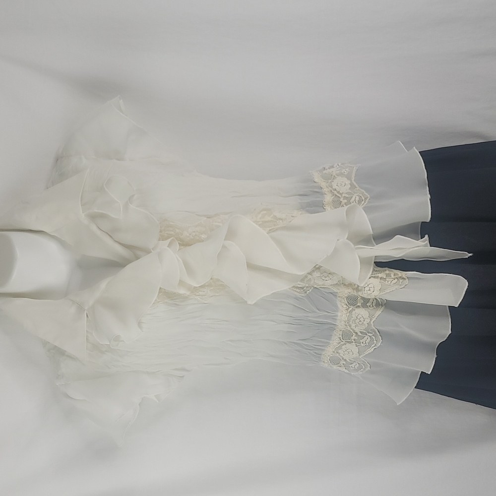 Serenade NY crepe cream semi sheer top sz med